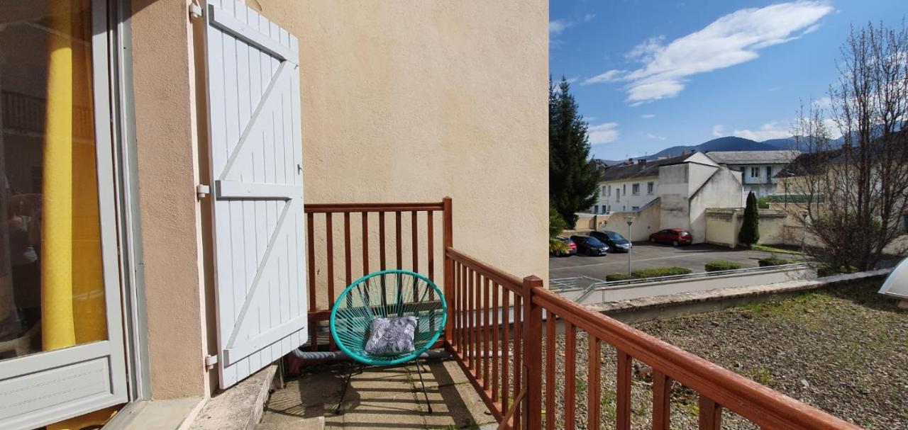 Studio Lumineux Au Centre Ville Bagneres-de-Bigorre Exterior photo